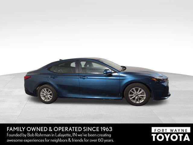 Used 2025 Toyota Camry LE FWD image 5