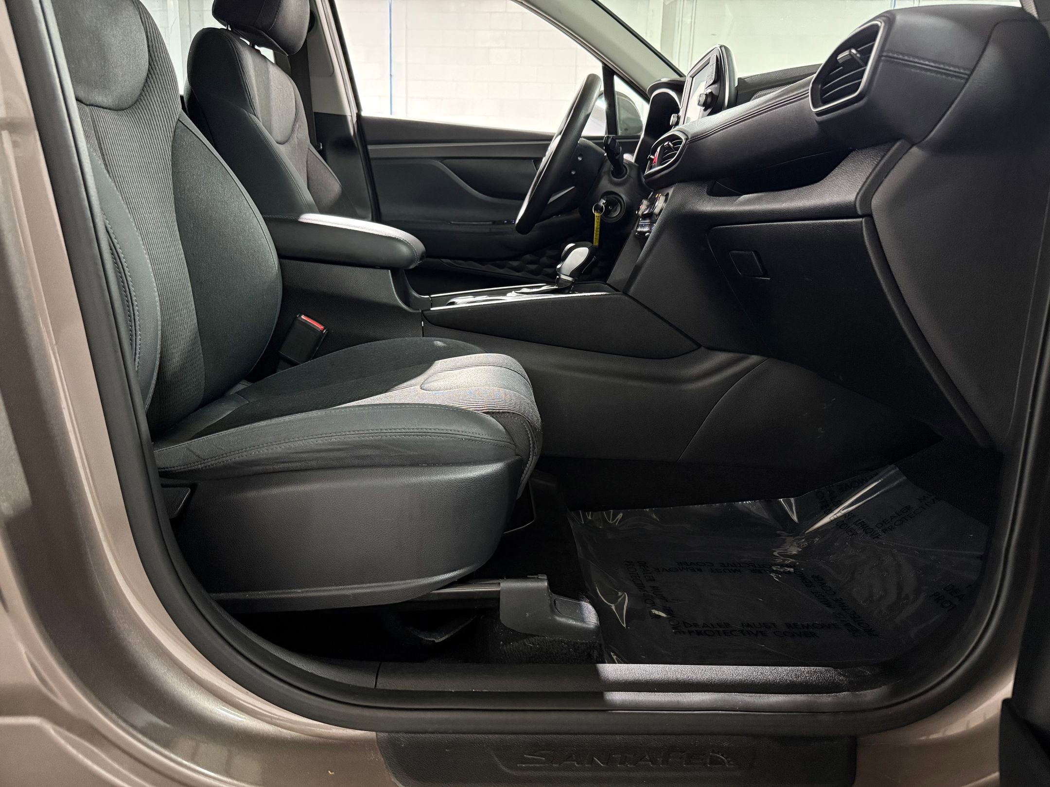 Used 2019 Hyundai Santa Fe SE image 39