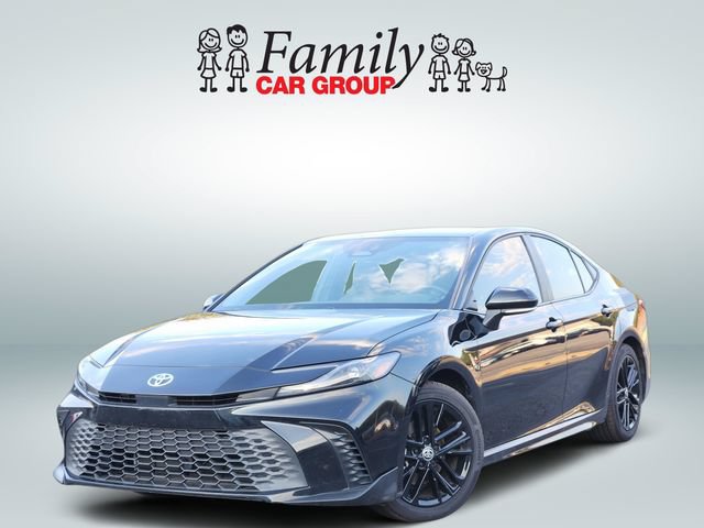 Used 2025 Toyota Camry SE w/ Multimedia Upgrade Package