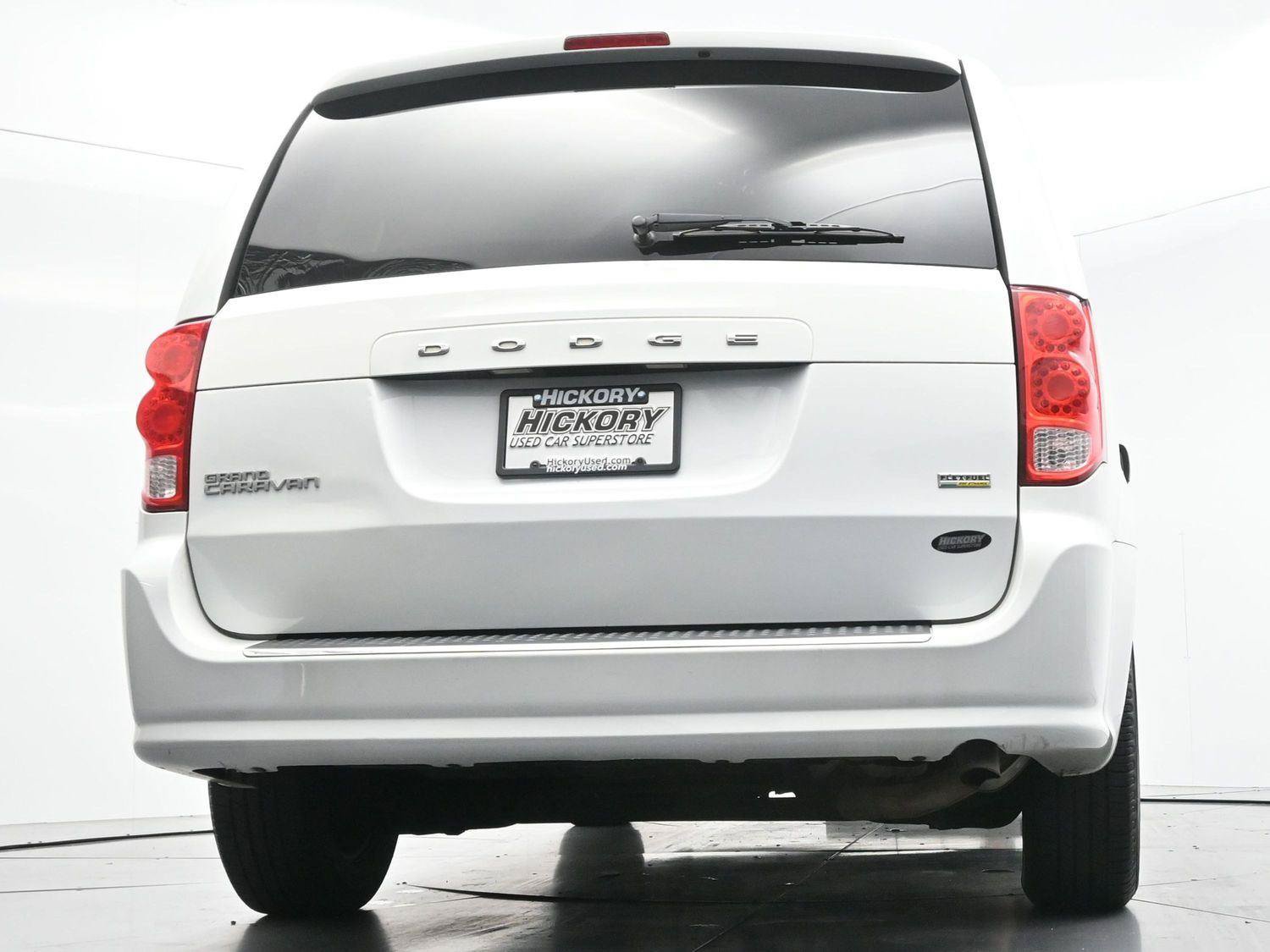 Used 2017 Dodge Grand Caravan SE FWD image 39