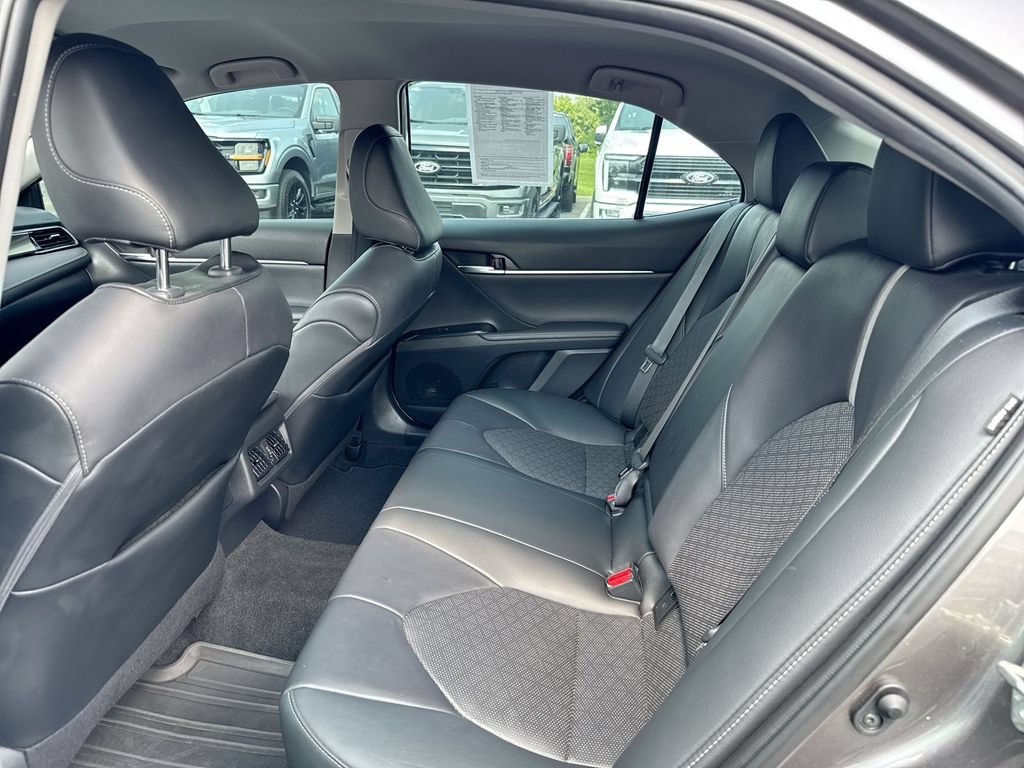 Used 2020 Toyota Camry XSE FWD image 22