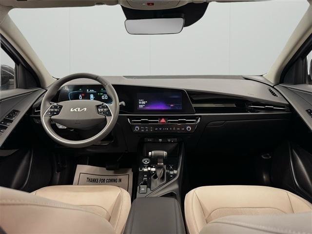 Used 2023 Kia Niro EX FWD image 19