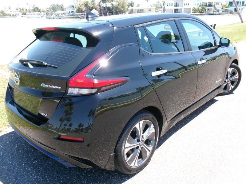 Used 2018 Nissan Leaf SV w/ SV Technology Package FWD image 21