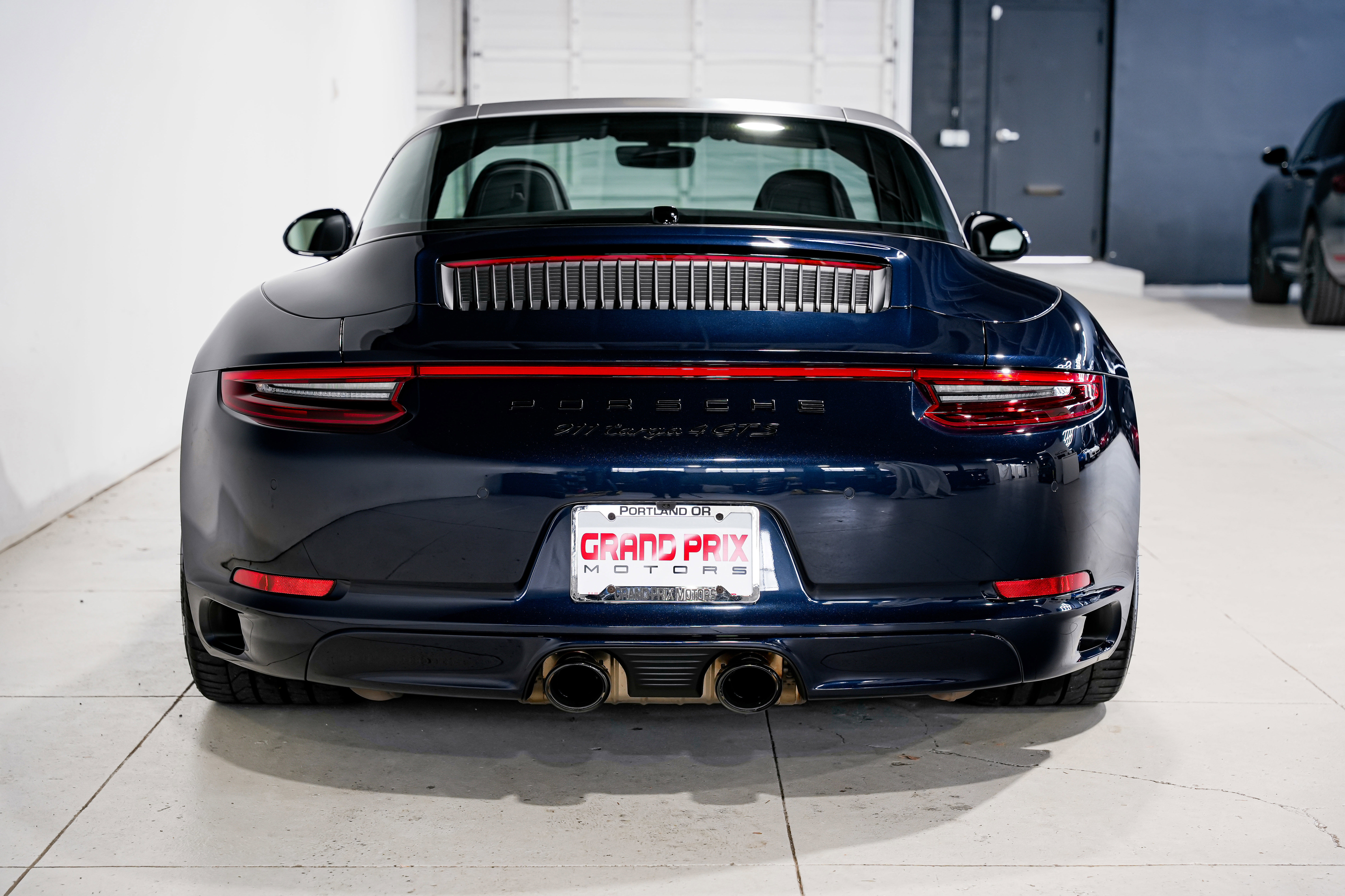 Used 2019 Porsche 911 Targa 4 GTS image 4