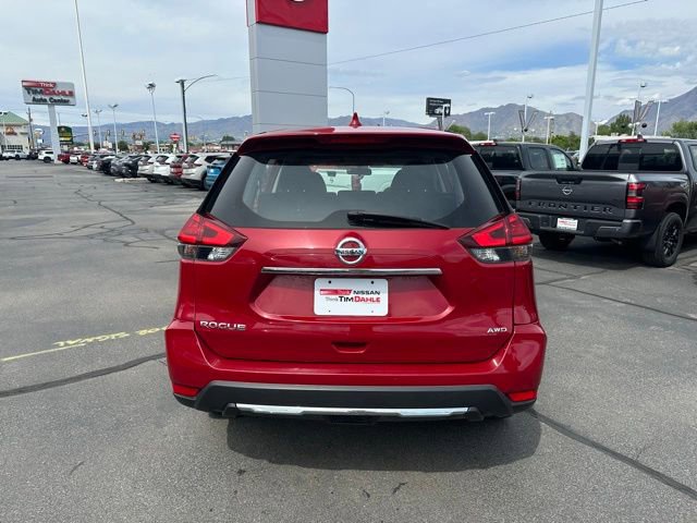 Used 2017 Nissan Rogue S AWD/4WD image 10