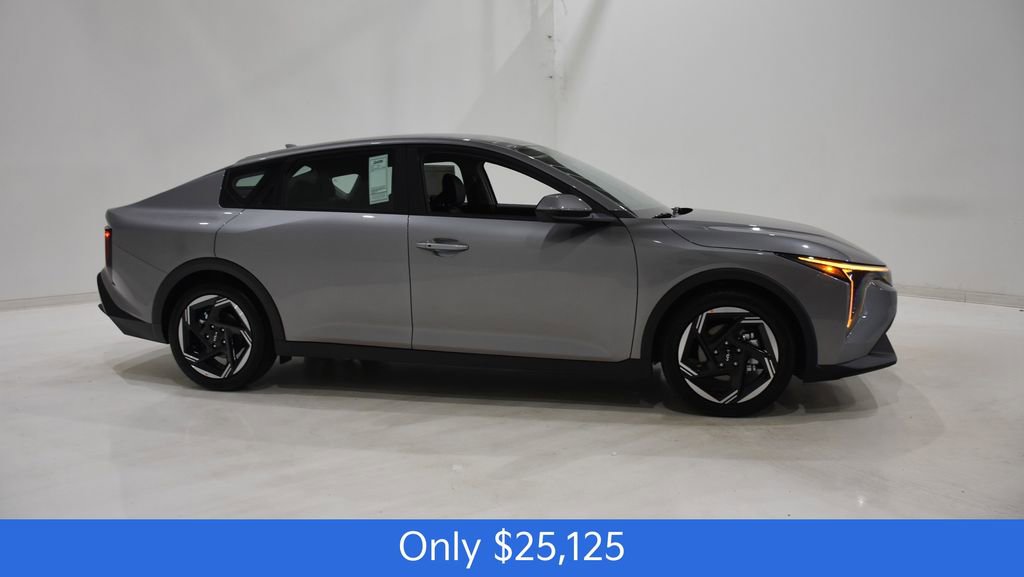 New 2026 Kia K4 EX image 3