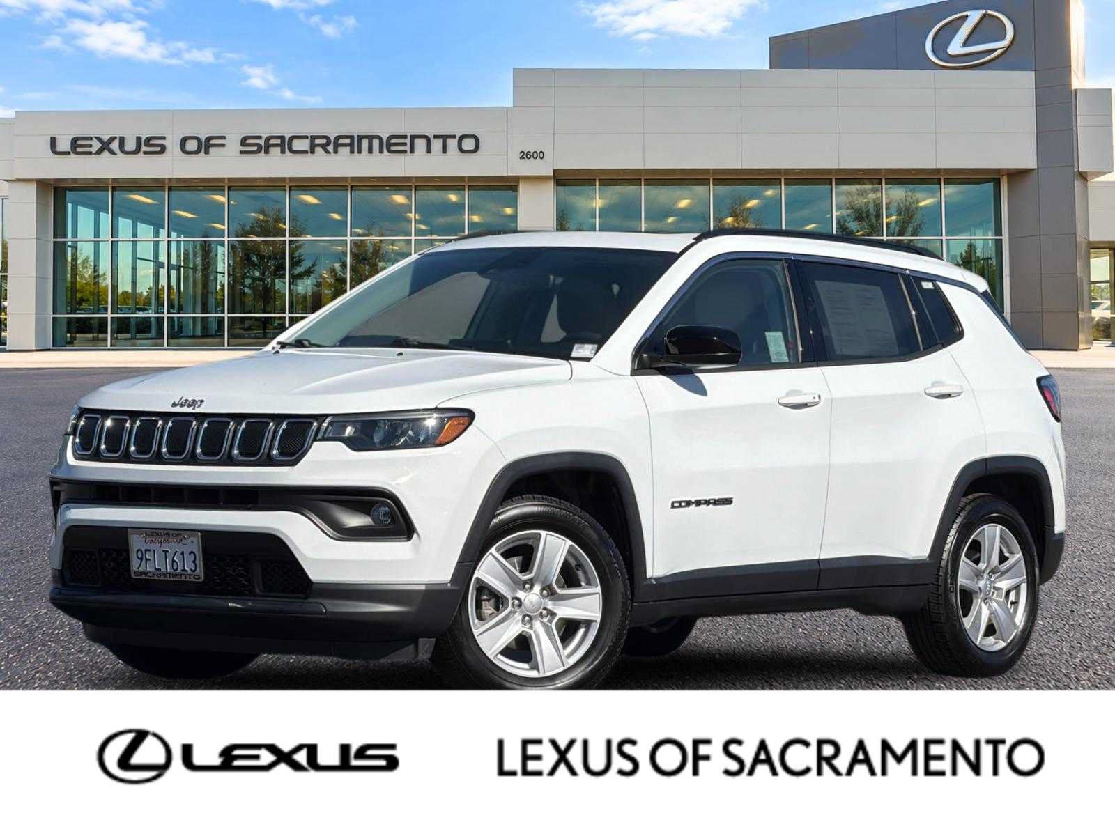 Used 2022 Jeep Compass Latitude w/ Sun and Sound Group FWD image 1