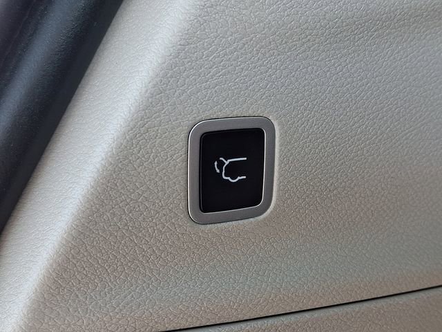 Used 2024 Chrysler Pacifica Limited FWD image 31