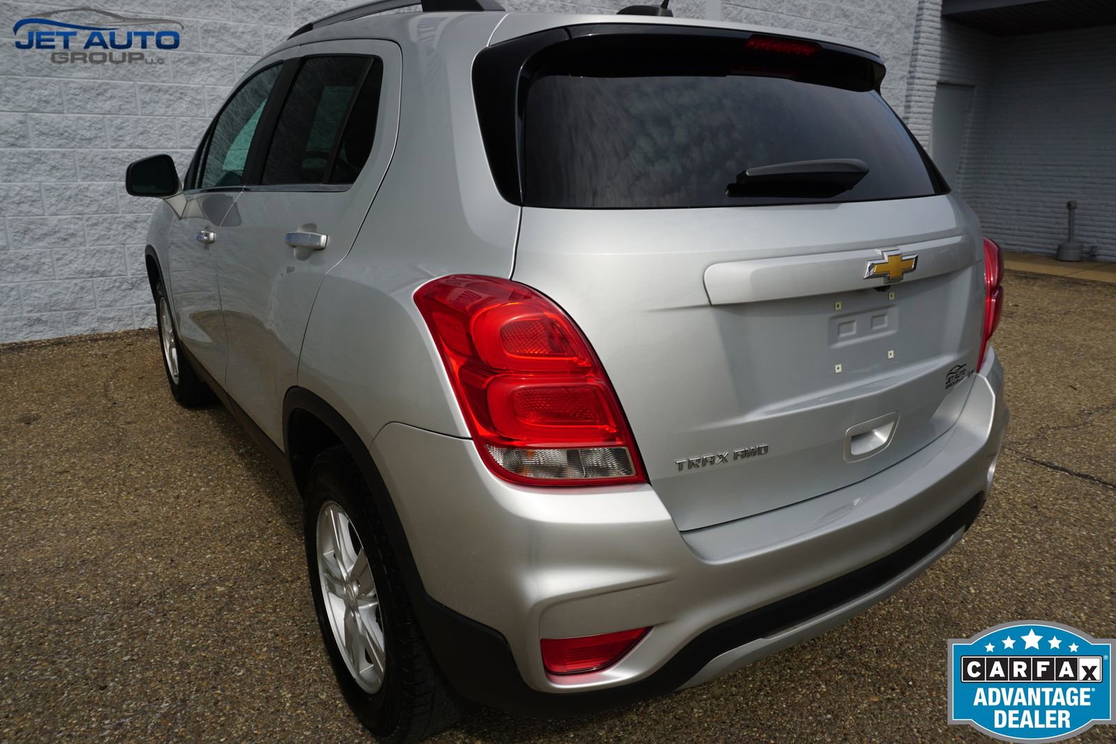Used 2020 Chevrolet Trax LT w/ LT Convenience Package image 9
