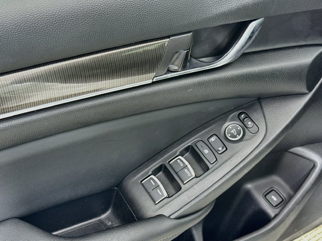 Used 2021 Honda Accord Sport image 17