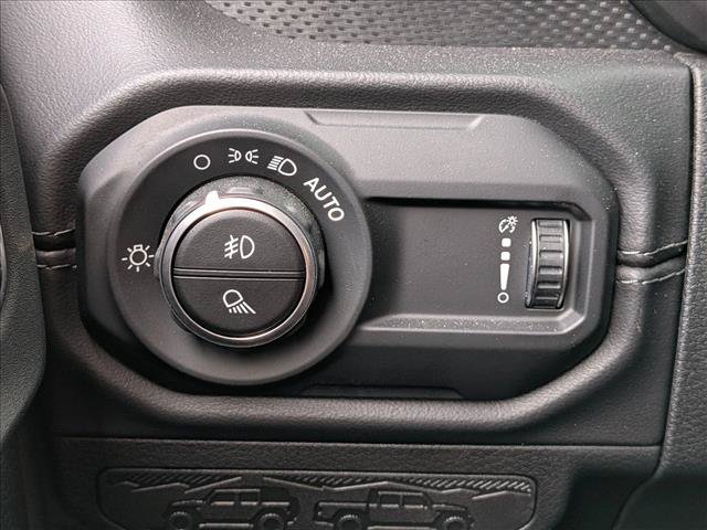 Used 2025 Jeep Gladiator Rubicon AWD/4WD image 17