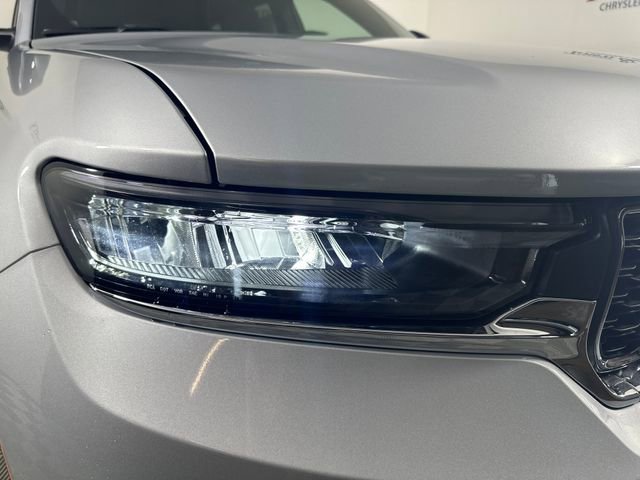 New 2025 Jeep Grand Cherokee Laredo X image 4