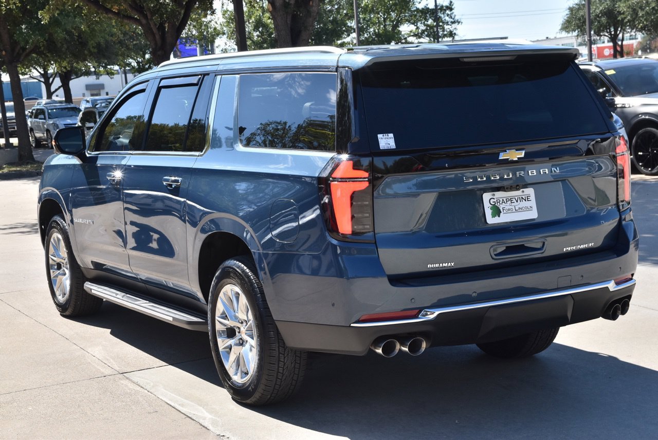 Used 2026 Chevrolet Suburban Premier RWD image 10