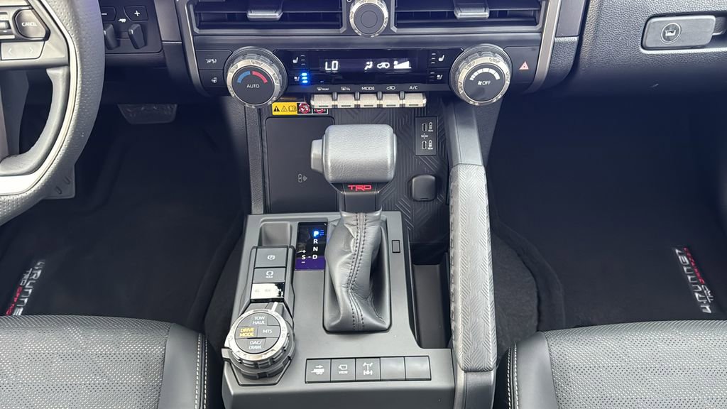 Used 2025 Toyota 4Runner TRD Off-Road Premium w/ Tow Technology Package image 33