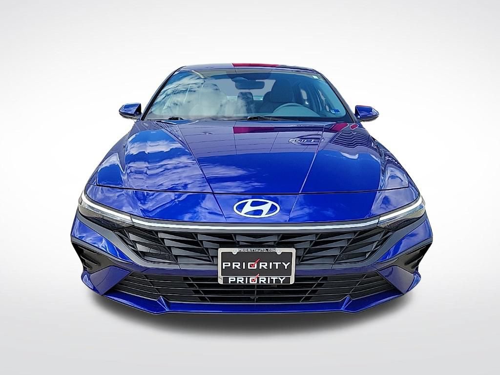 Used 2024 Hyundai Elantra SE FWD image 8