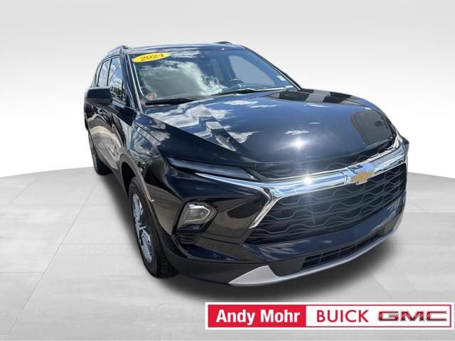 Used 2024 Chevrolet Blazer LT w/ Convenience Package FWD image 3