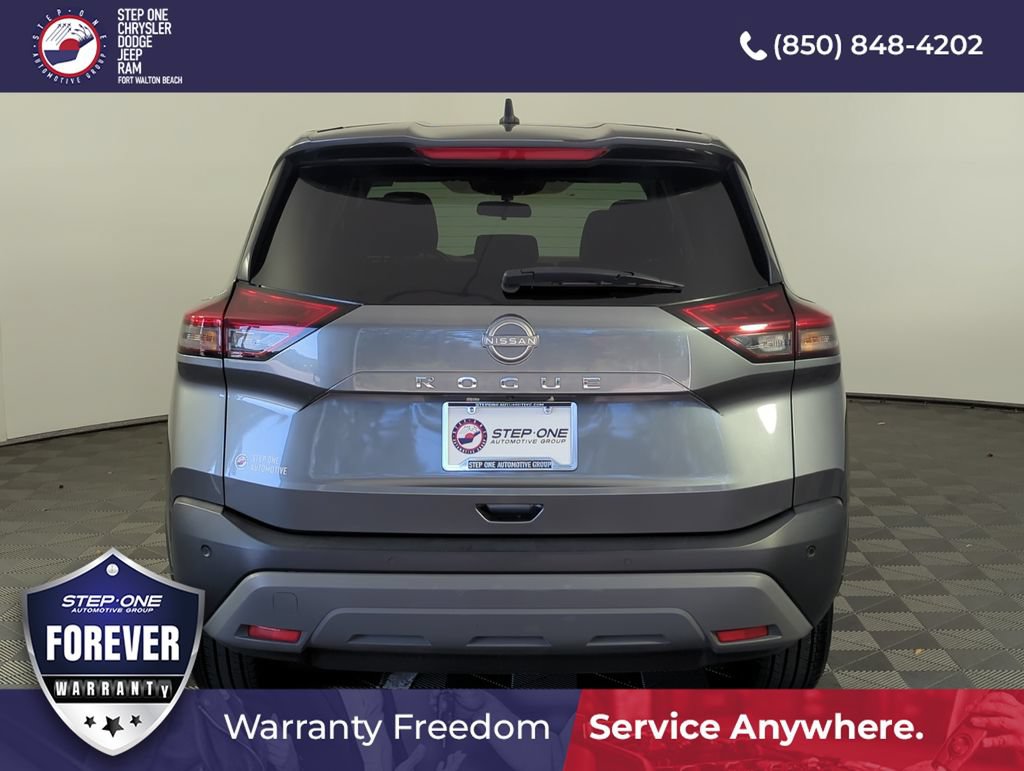 Used 2023 Nissan Rogue S FWD image 5