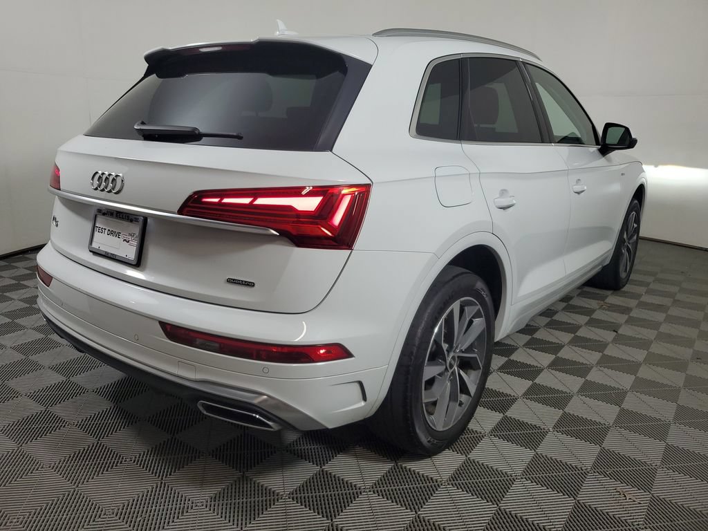 Used 2023 Audi Q5 2.0T Premium Plus w/ Premium Plus Package AWD/4WD image 6