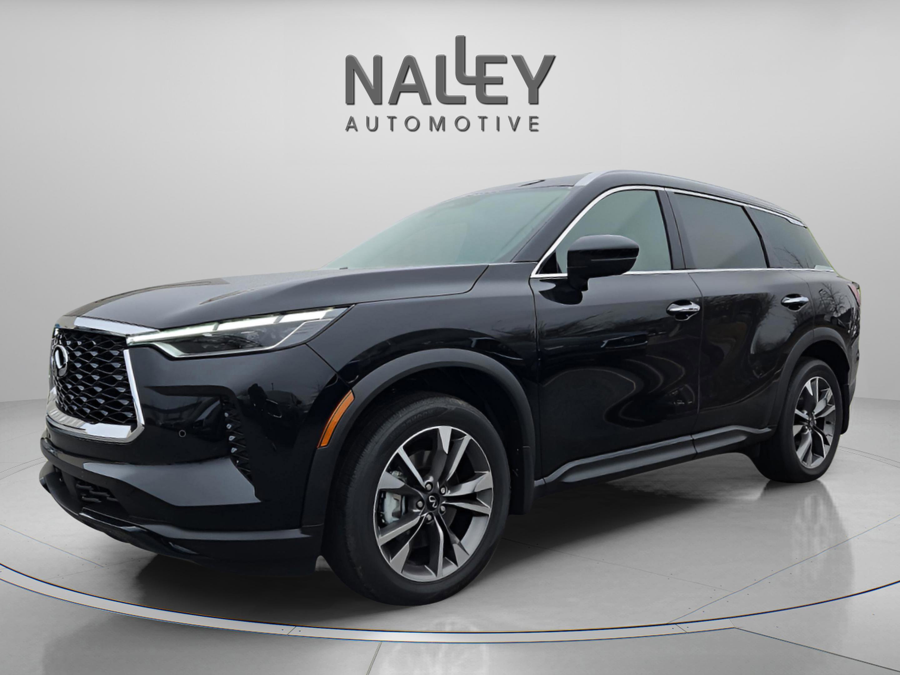 Certified 2025 INFINITI QX60 Luxe image 3