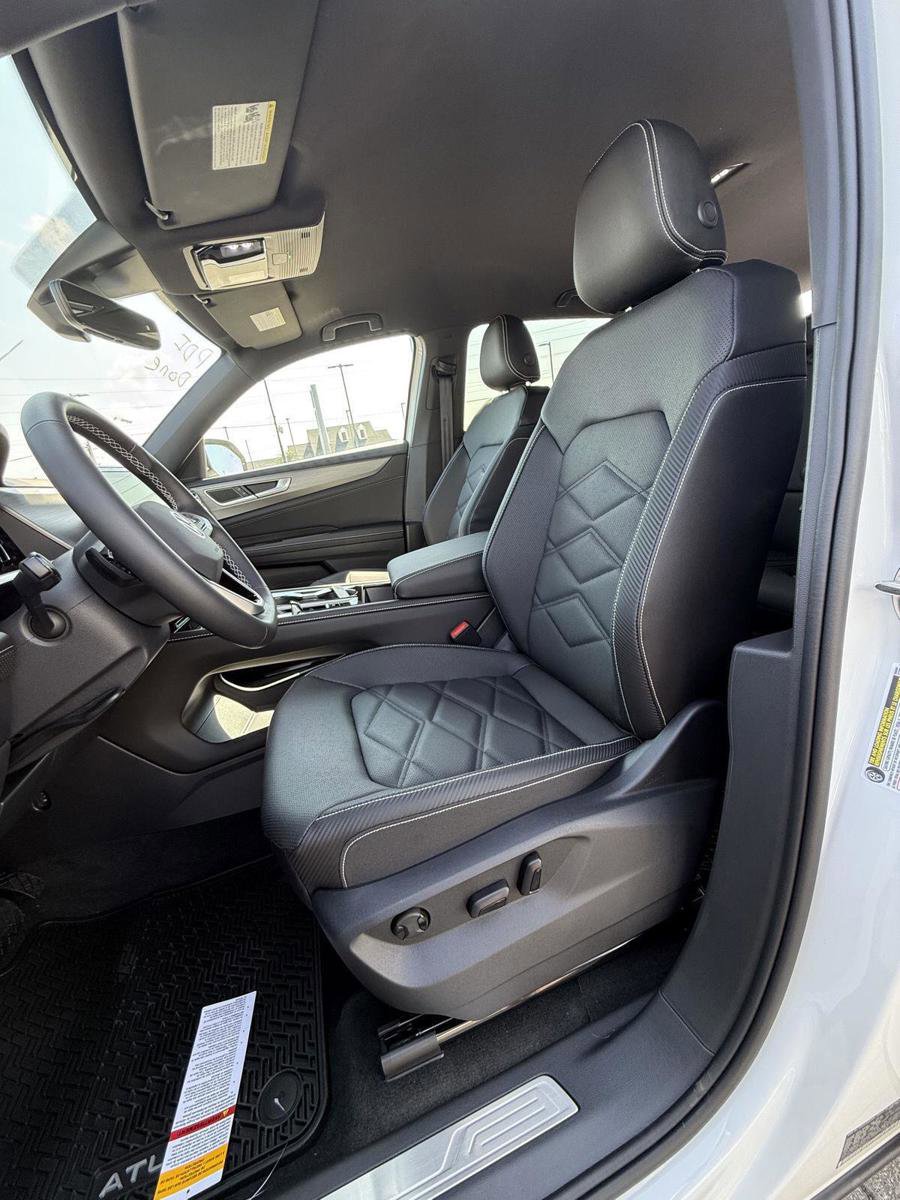 New 2026 Volkswagen Atlas Cross Sport SE image 11