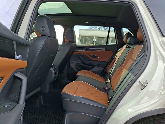 New 2026 Volkswagen Tiguan SEL R-Line image 5