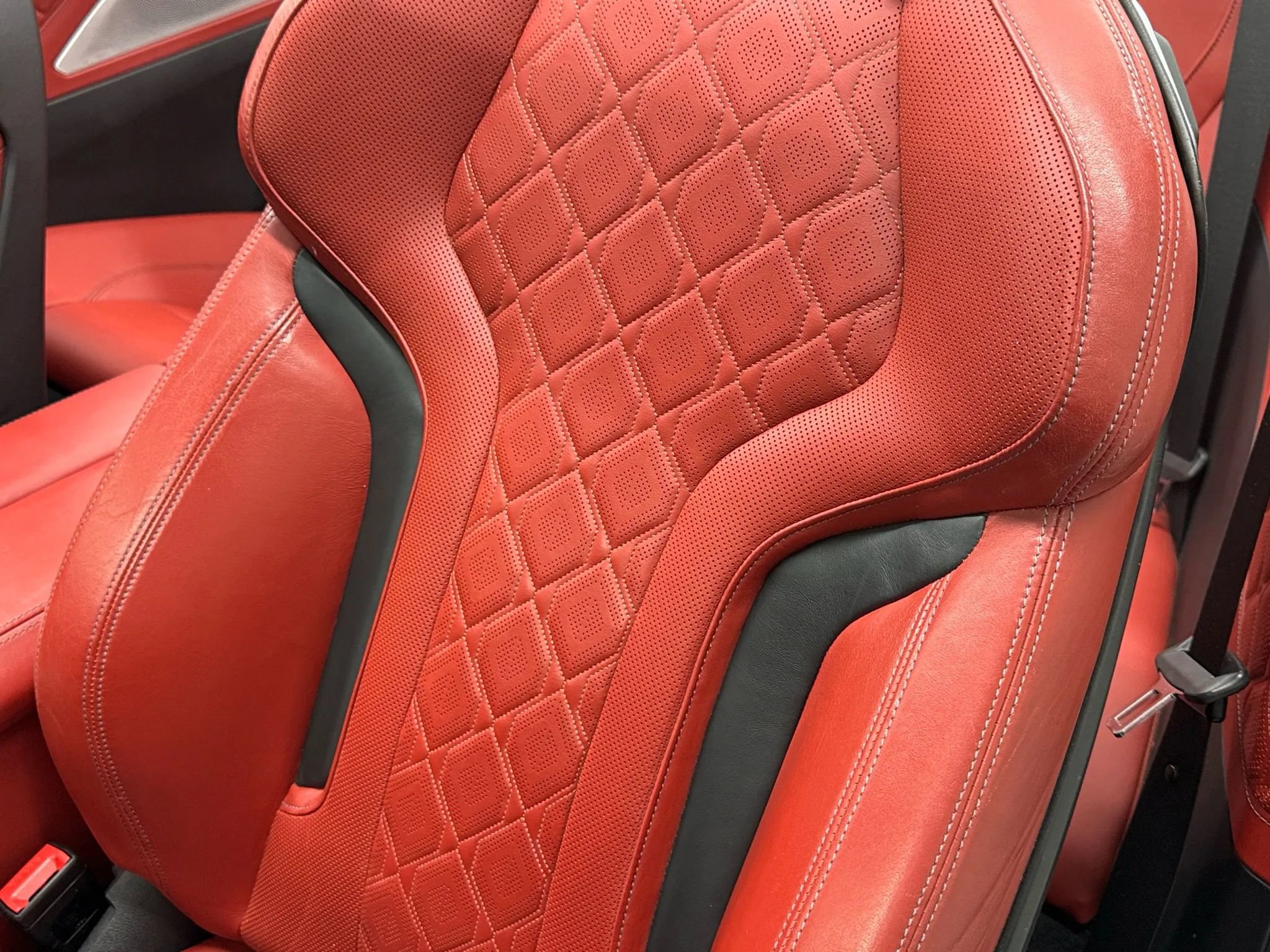 Used 2020 BMW M8 Convertible 2D w/ M Driver's Package image 29