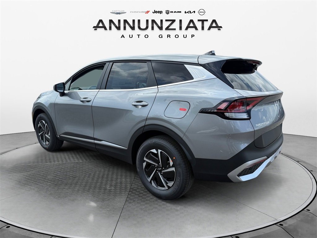 New 2025 Kia Sportage LX image 3