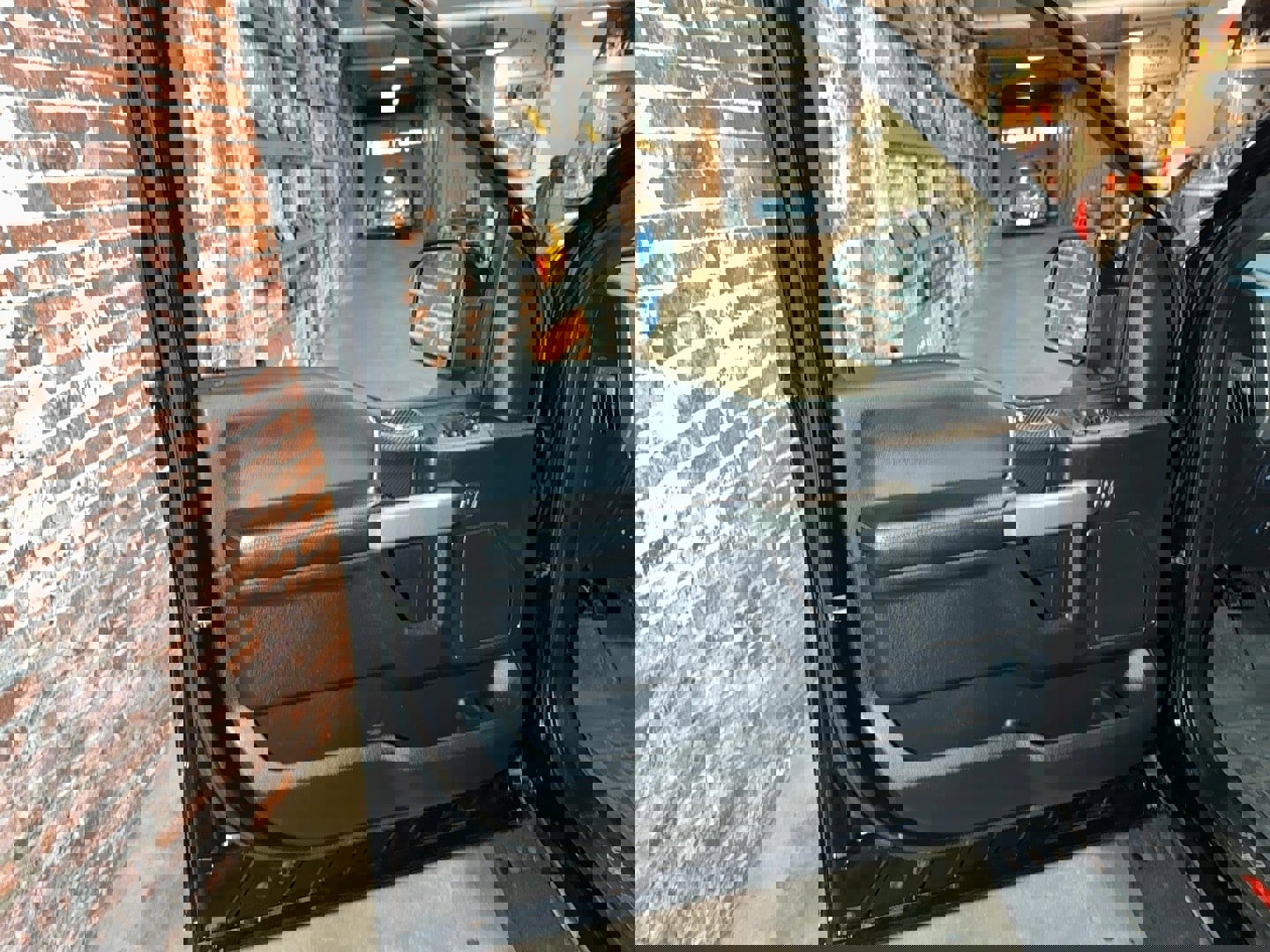 Used 2018 Ford F150 Raptor w/ Equipment Group 802A Luxury image 10