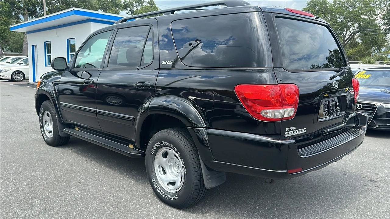 Used 2006 Toyota Sequoia SR5 AWD/4WD image 12