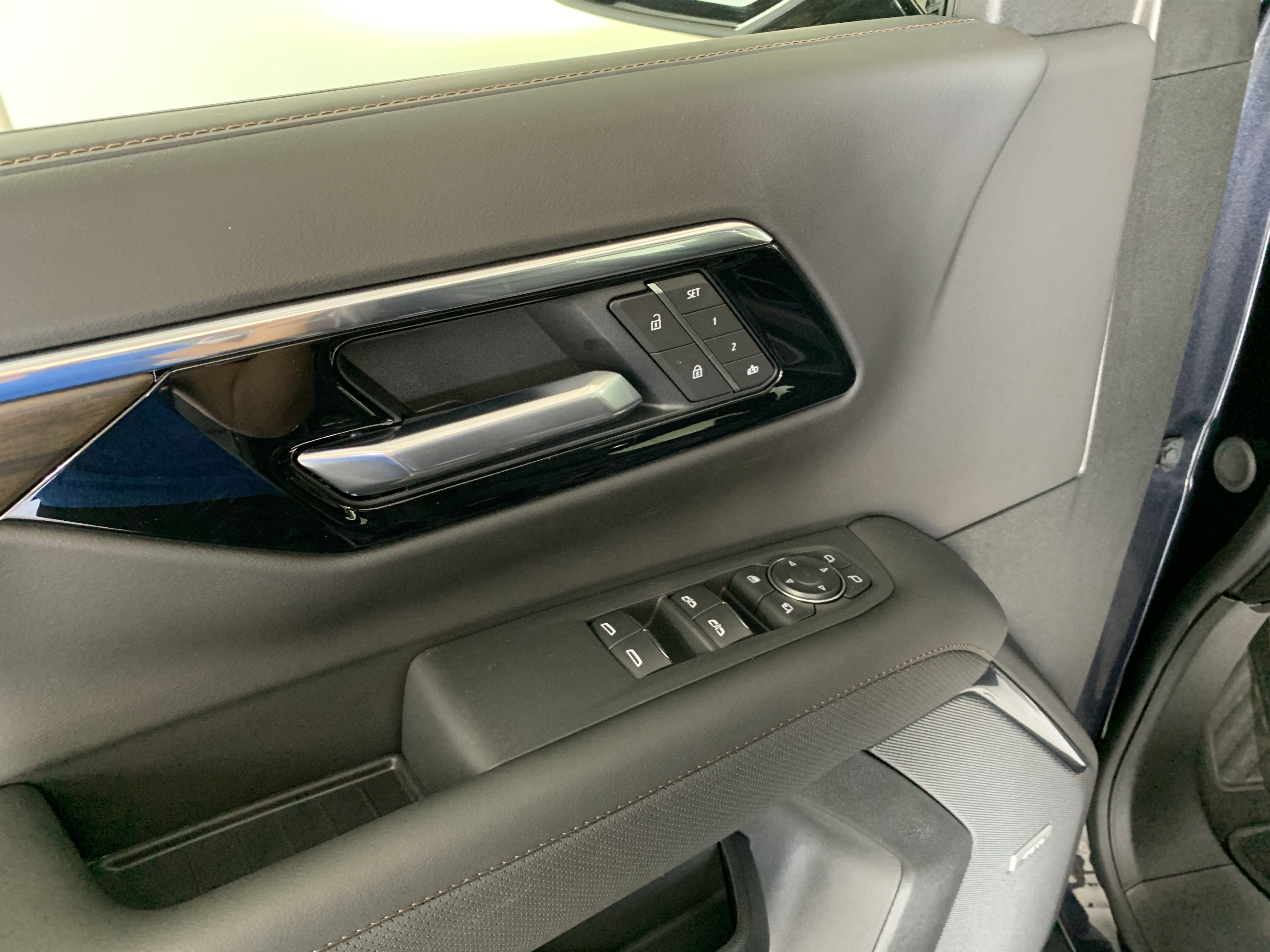 New 2026 Chevrolet Tahoe High Country image 18