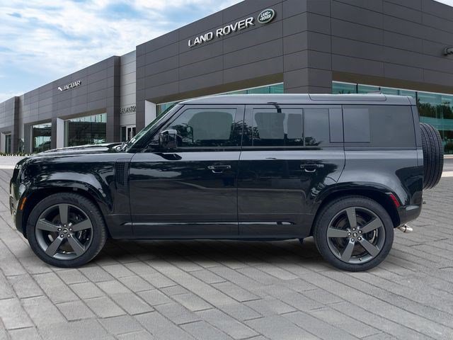 Used 2025 Land Rover Defender 110 V8 AWD/4WD image 2