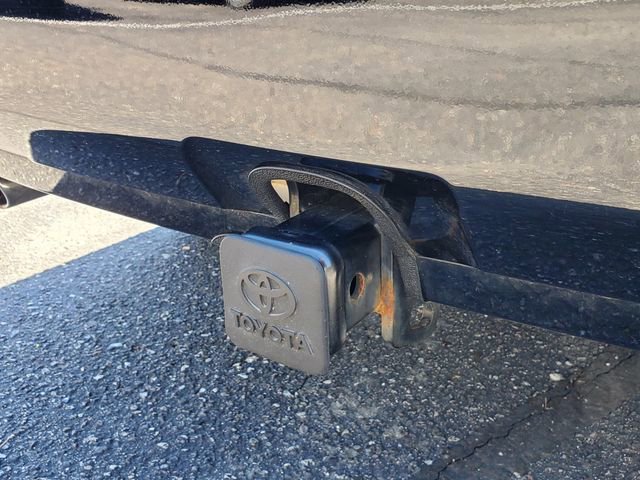 Used 2022 Toyota RAV4 SE image 7