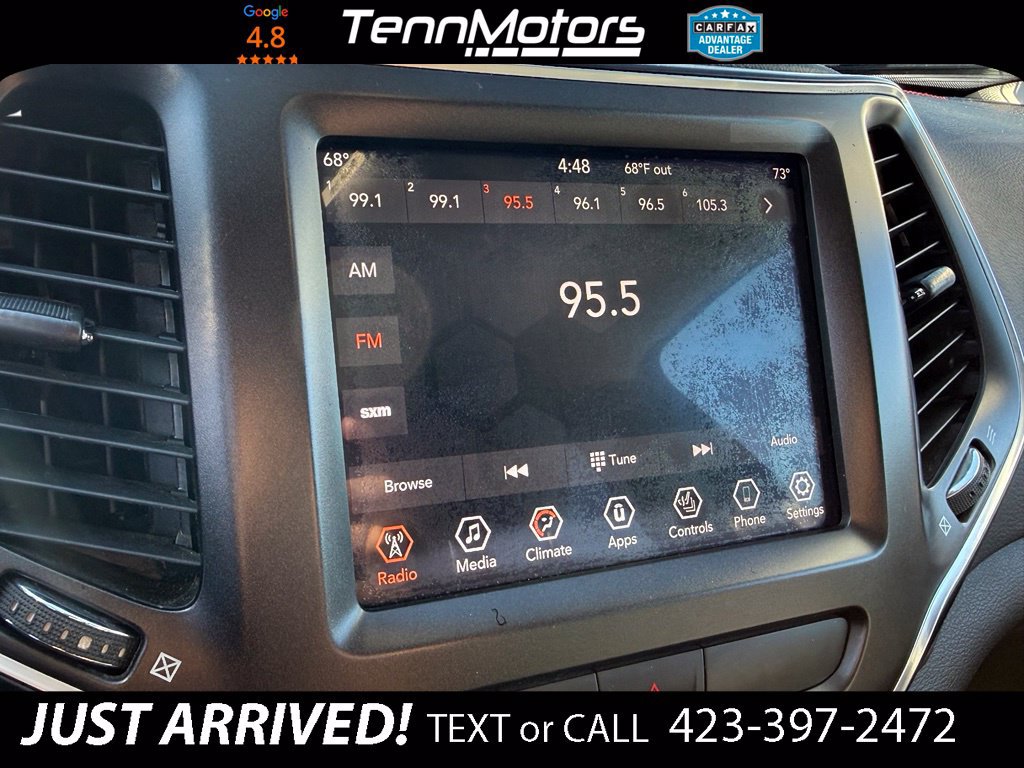 Used 2019 Jeep Cherokee Trailhawk AWD/4WD image 18