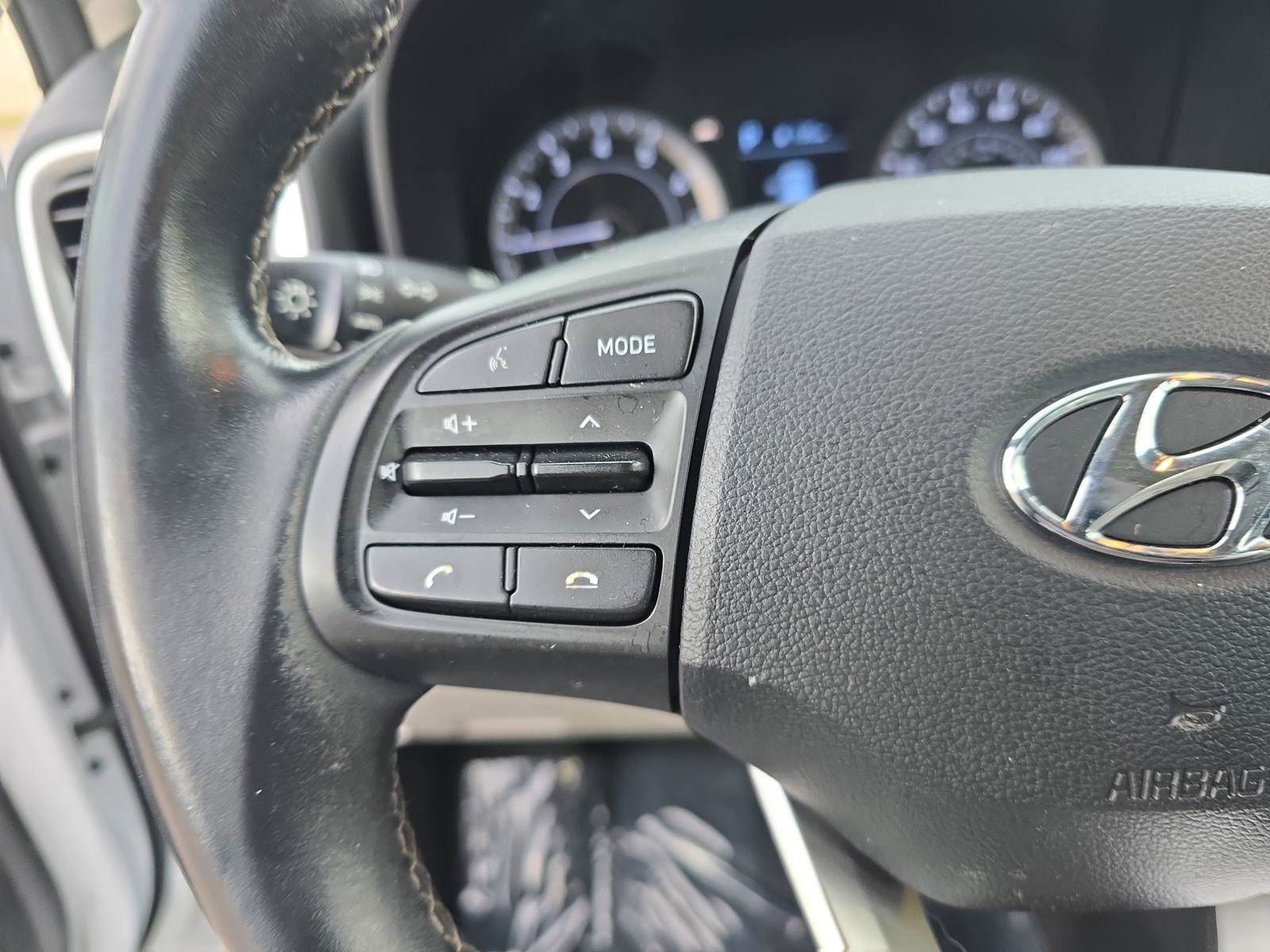 Used 2022 Hyundai Venue SEL w/ Cargo Package FWD image 19