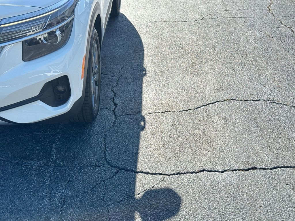 Used 2023 Kia Seltos S w/ Navigation Package FWD image 10