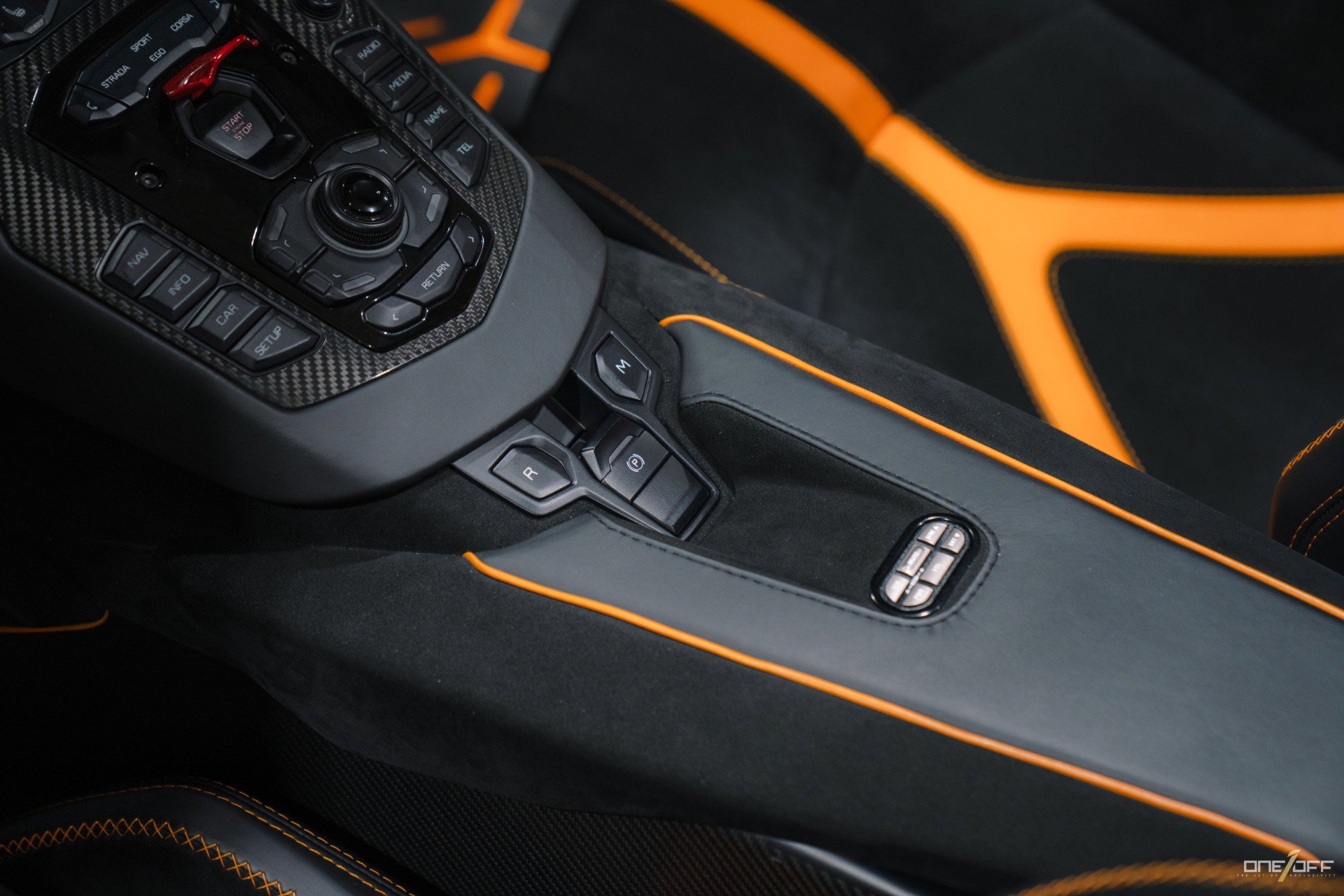 Used 2021 Lamborghini Aventador SVJ image 18