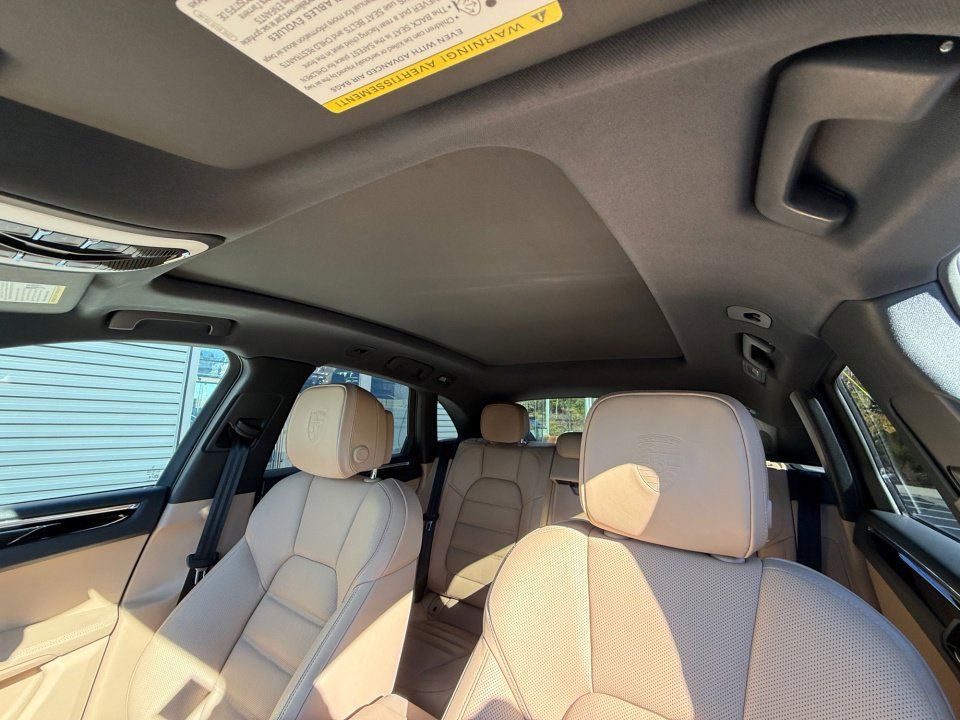 New 2026 Porsche Macan image 19