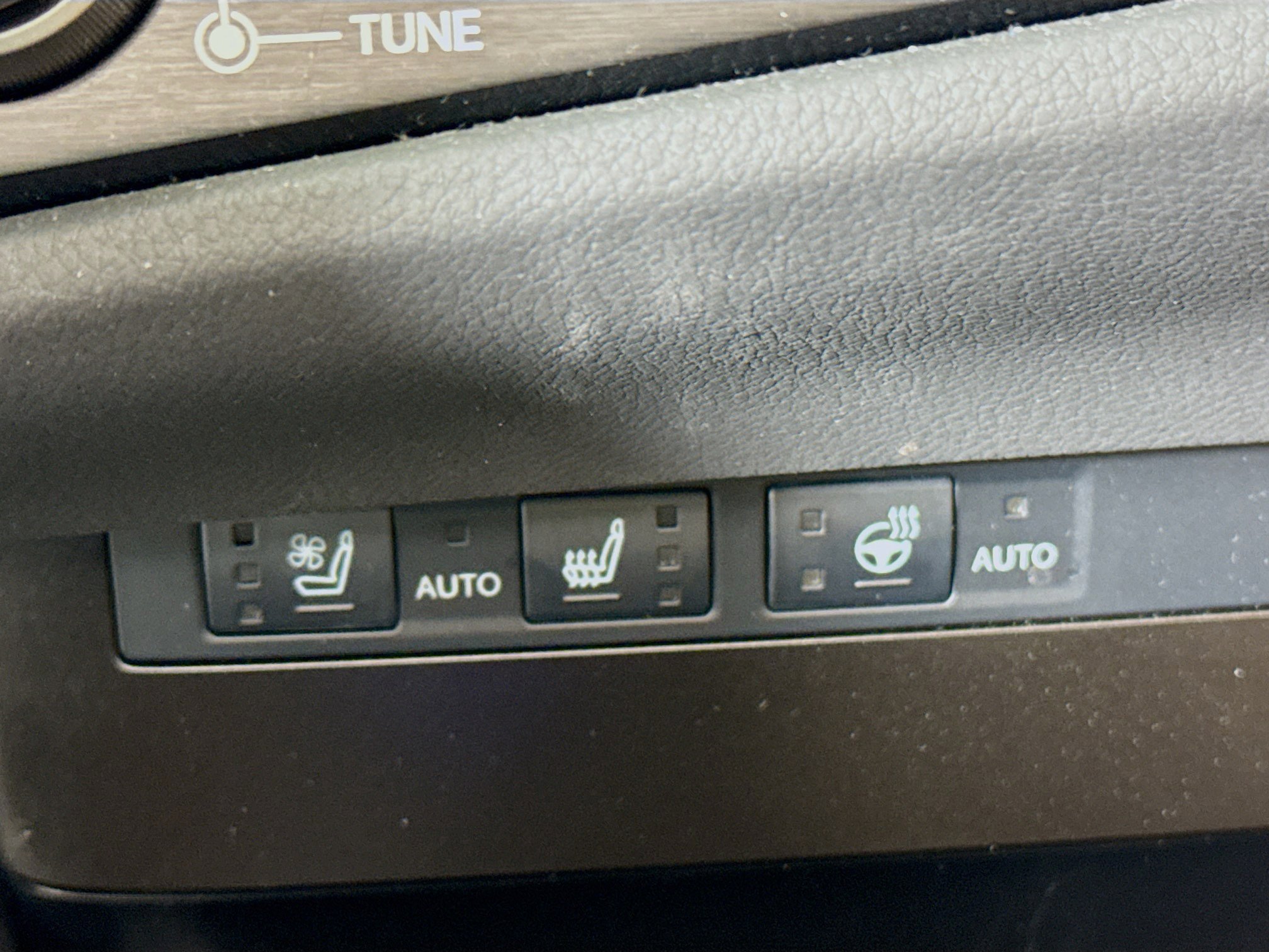 Used 2025 Lexus ES 300h w/ Premium Package image 22