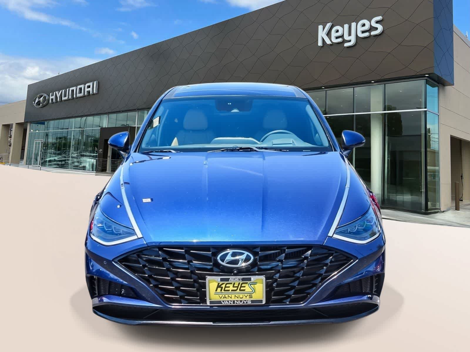 Used 2021 Hyundai Sonata Limited w/ Cargo Package FWD image 2