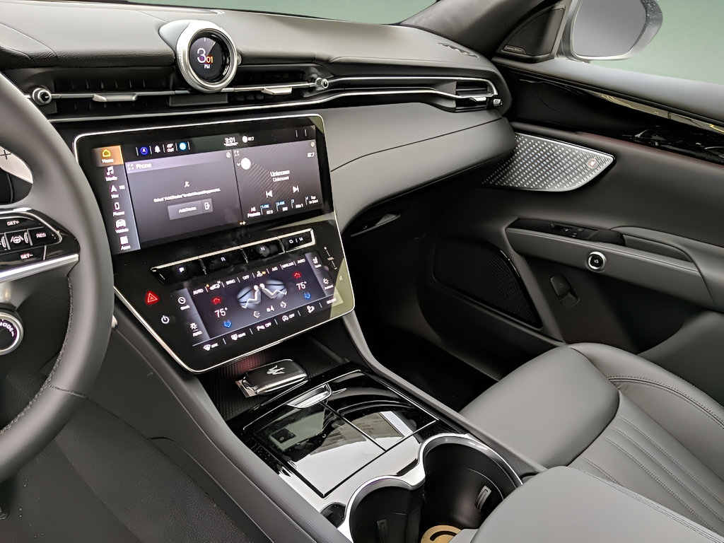 New 2023 Maserati Grecale GT AWD/4WD image 19