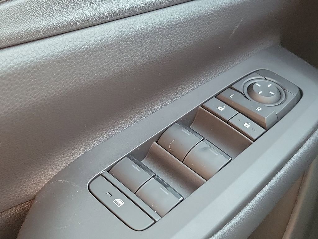 New 2026 Toyota Prius Plug-In Hybrid image 32