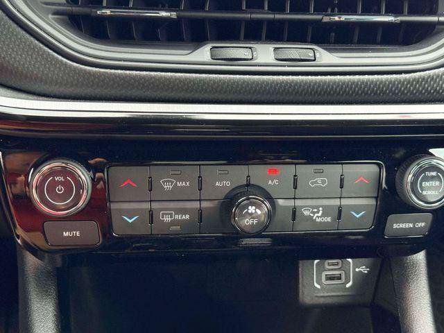 Certified 2025 Jeep Compass Trailhawk AWD/4WD image 29