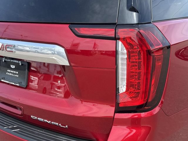 Used 2022 GMC Yukon Denali w/ Denali Premium Package AWD/4WD image 37
