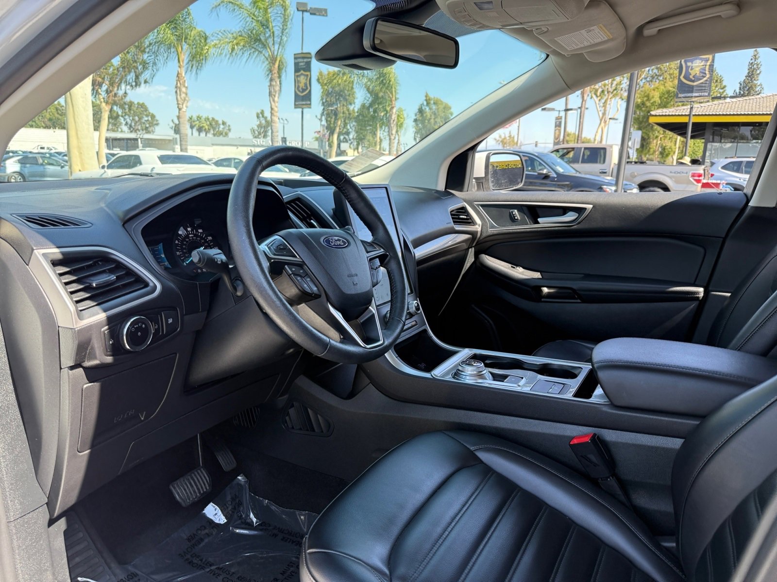 Used 2024 Ford Edge SEL AWD/4WD image 16