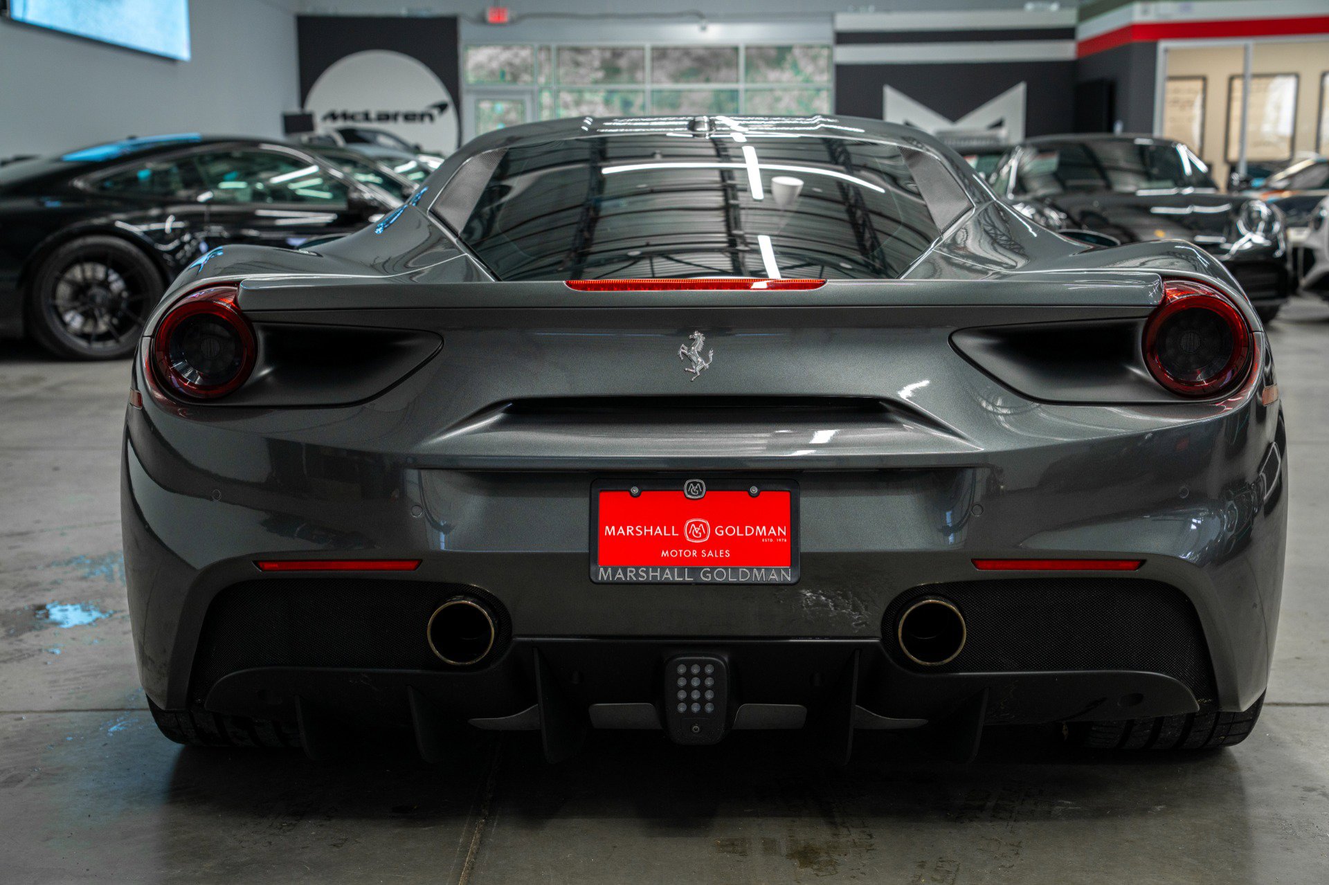 Used 2017 Ferrari 488 GTB RWD image 7