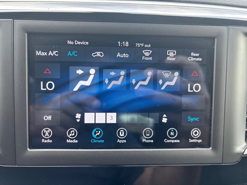 Used 2018 Chrysler Pacifica Touring Plus w/ S Appearance Package image 35