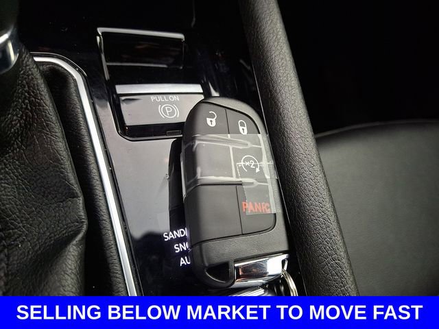 Used 2025 Jeep Compass Limited AWD/4WD image 17