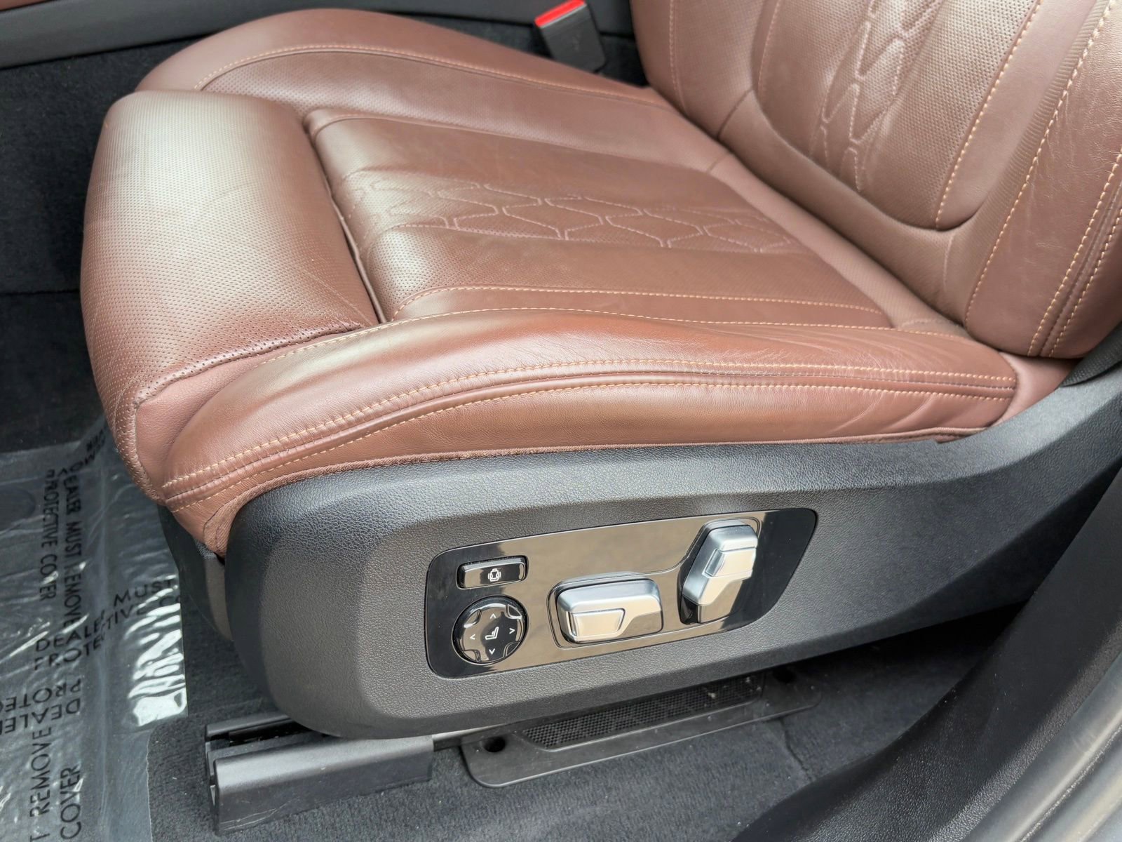 Used 2023 BMW X7 M60i w/ Executive Package AWD/4WD image 39