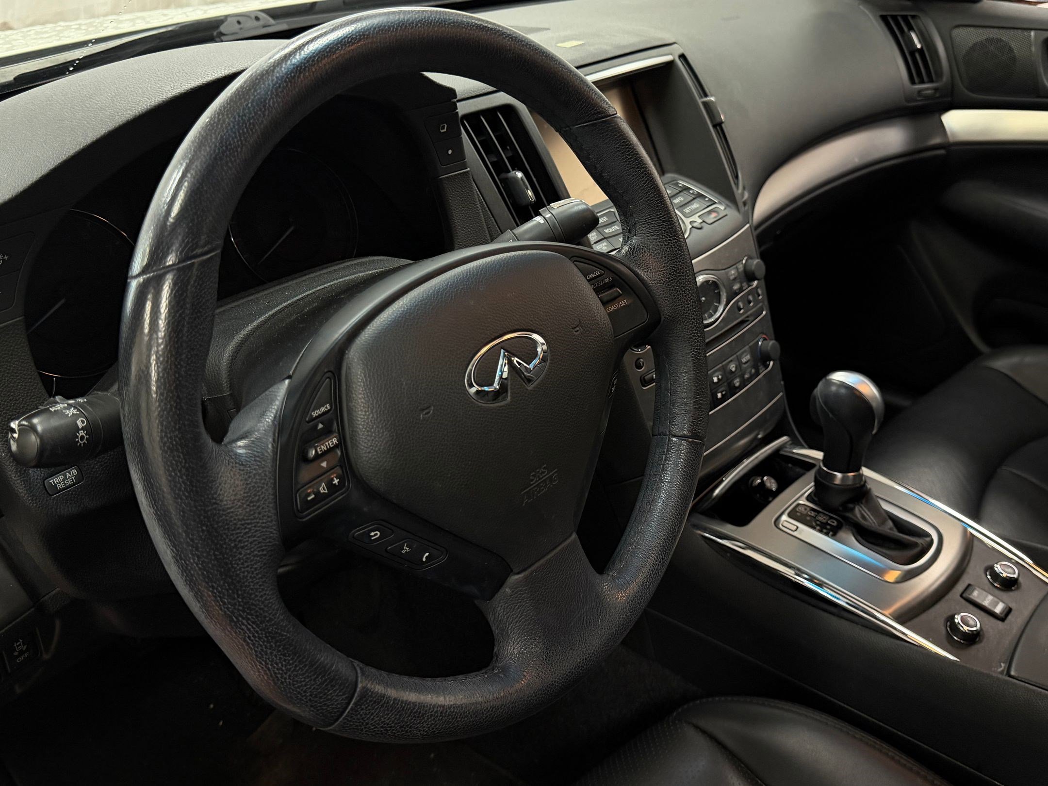 Used 2013 INFINITI G37 x w/ Premium Pkg image 14