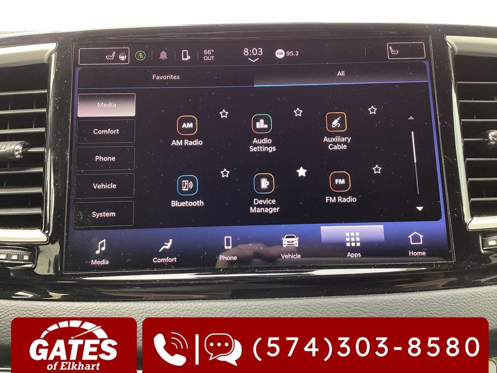 Used 2023 Chrysler Pacifica Touring-L FWD image 3